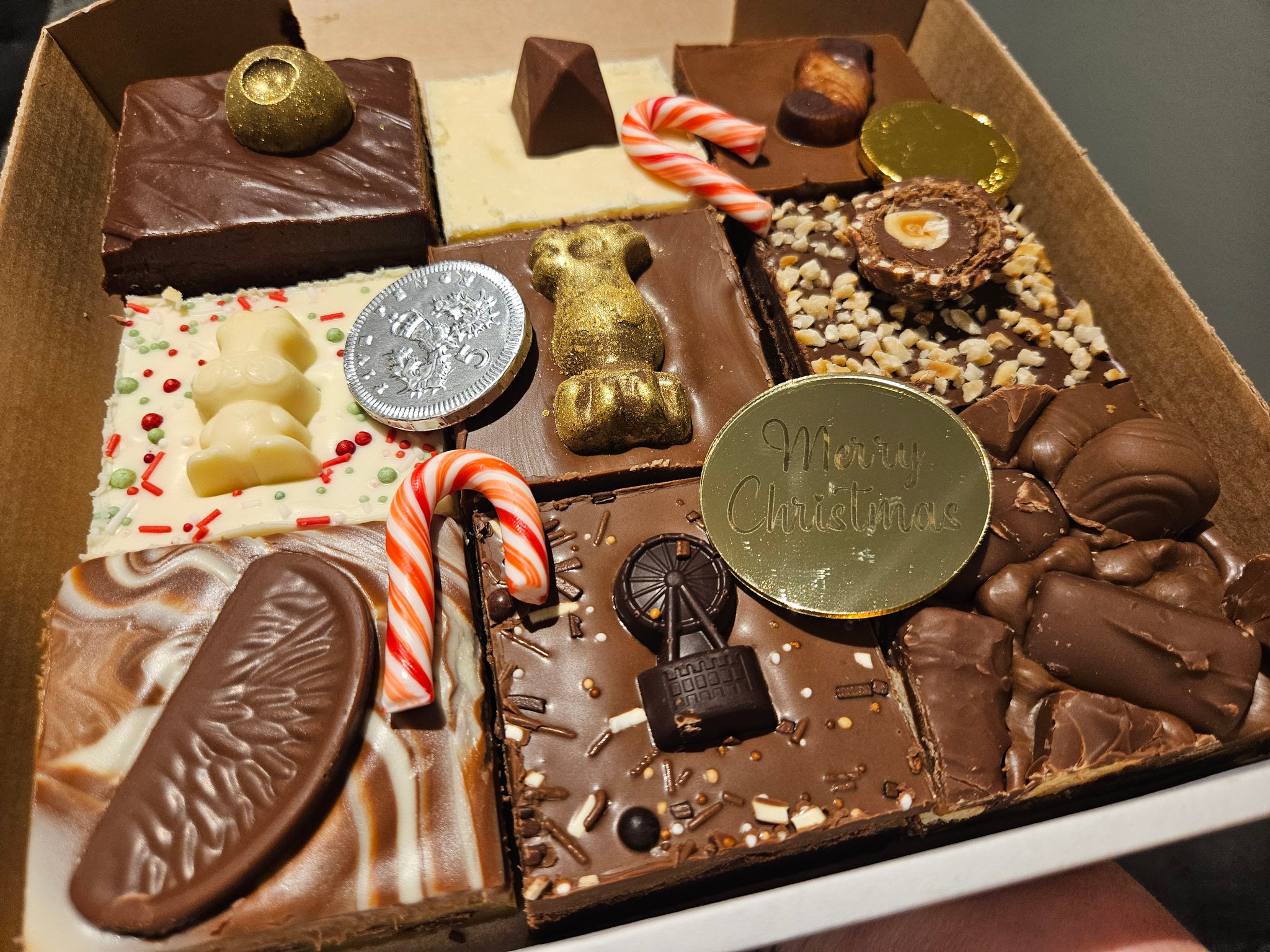 9 piece Christmas Box 2024 🌲🎅 The Wright Cake